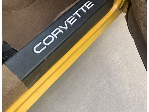 Used 1992 Chevrolet Corvette Convertible RWD image 8