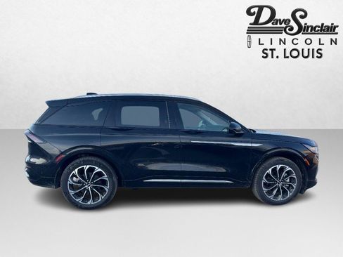 Certified 2024 Lincoln Nautilus Reserve w/ Equipment Group 202A AWD/4WD image 4