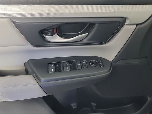 Certified 2017 Honda CR-V LX image 32