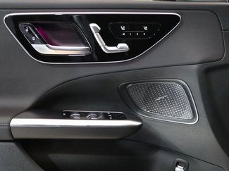 Certified 2025 Mercedes-Benz C 300 4MATIC Sedan video 3