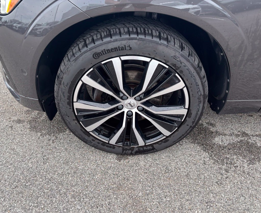 Certified 2023 Volvo XC60 B5 Plus w/ Climate Package AWD/4WD image 32