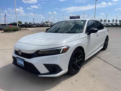 Used 2024 Honda Civic Sport image 3