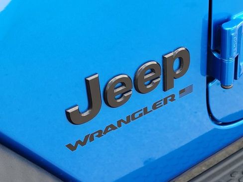 Used 2023 Jeep Wrangler Unlimited Sport AWD/4WD image 9