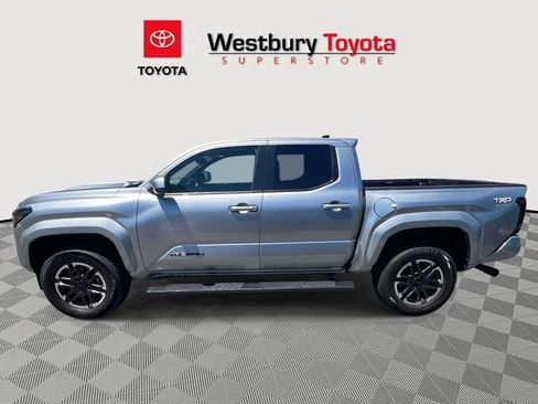 Certified 2026 Toyota Tacoma TRD Sport AWD/4WD image 12