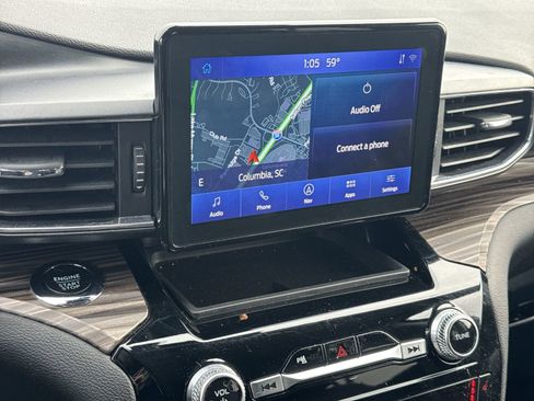 Used 2024 Ford Explorer Limited image 23