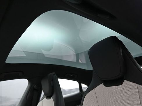 Certified 2025 Porsche Taycan RWD image 21