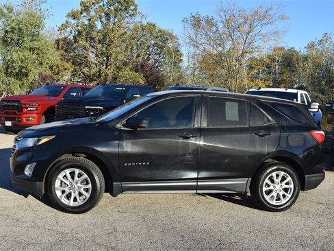 Used 2020 Chevrolet Equinox LS w/ LS Convenience Package image 3