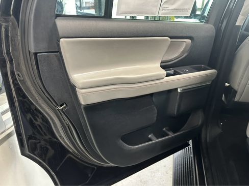 Used 2025 Ford Expedition Max Active image 32