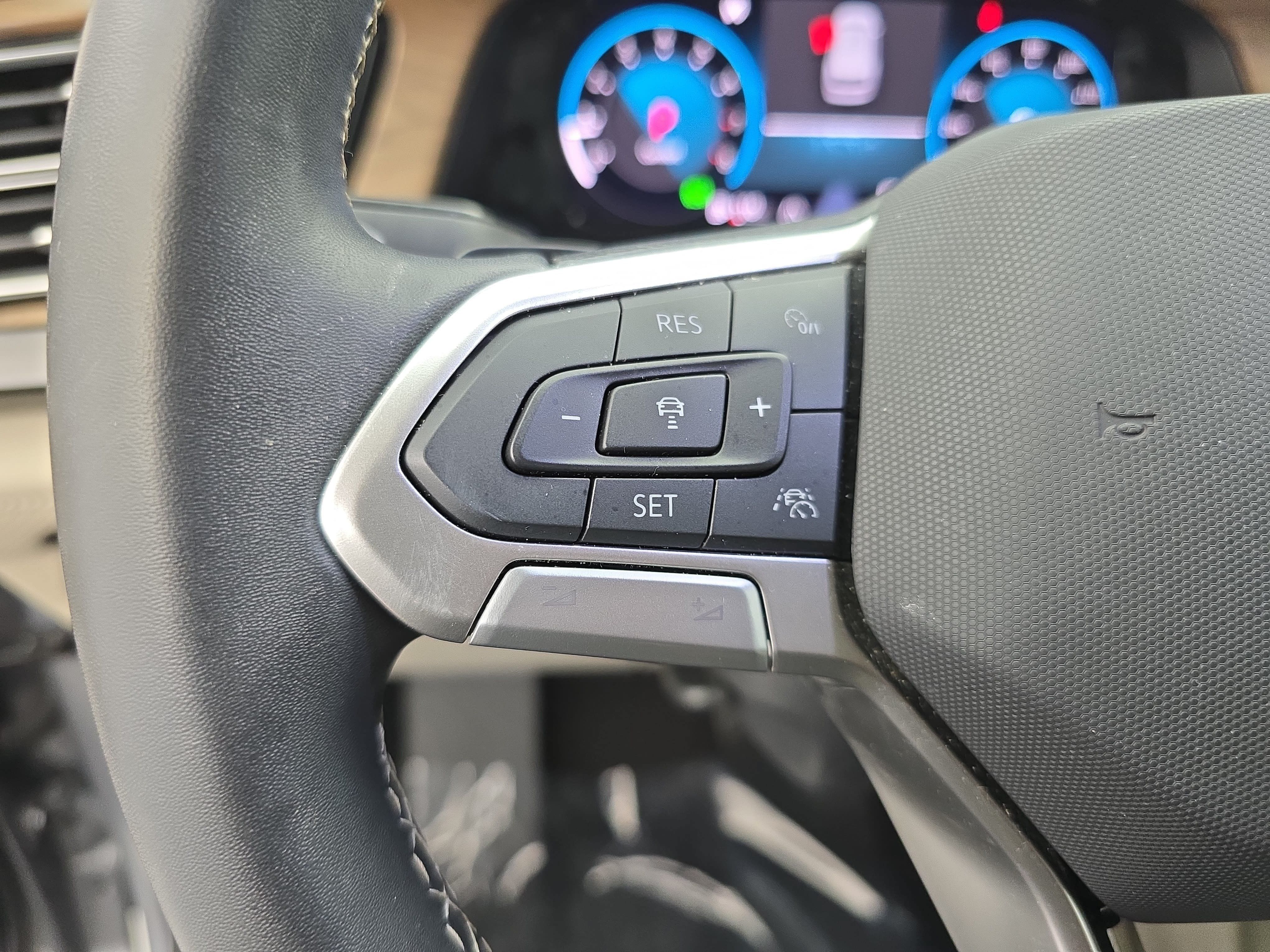 Used 2026 Volkswagen Atlas SE FWD image 17
