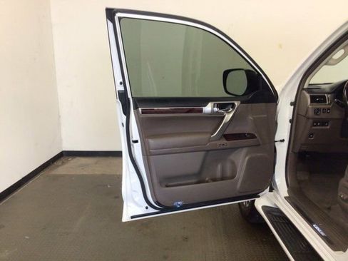 Used 2015 Lexus GX 460 Luxury AWD/4WD image 15