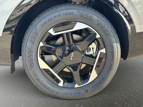 New 2026 Kia Sportage SX FWD image 9