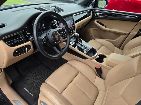 Used 2023 Porsche Macan S AWD/4WD image 10