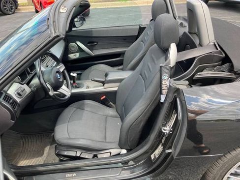 Used 2003 BMW Z4 2.5i RWD image 10