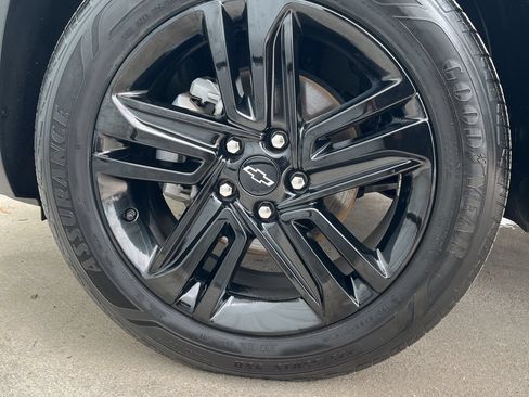 Used 2025 Chevrolet Trax ACTIV FWD image 23