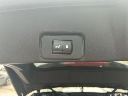 Used 2025 Nissan Rogue SV AWD/4WD image 20