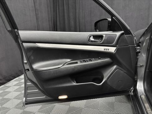 Used 2011 INFINITI G37 x Sedan w/ Premium Pkg image 21