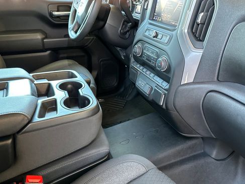 Certified 2022 Chevrolet Silverado 1500 Custom Trail Boss AWD/4WD image 16