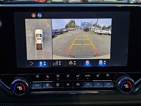 New 2026 Chevrolet Colorado ZR2 w/ Technology Package AWD/4WD image 16