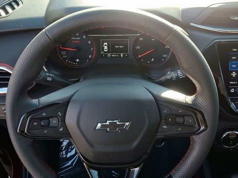 Used 2023 Chevrolet TrailBlazer RS w/ Convenience Package image 18