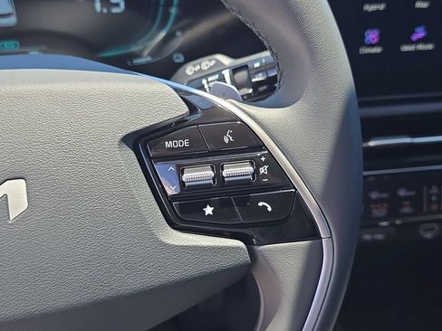 New 2026 Kia Niro EX FWD image 30