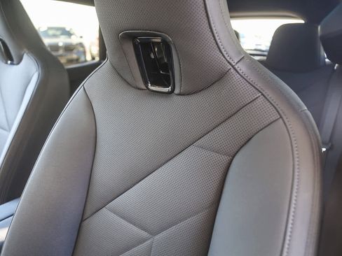 Used 2025 BMW iX xDrive50 image 21