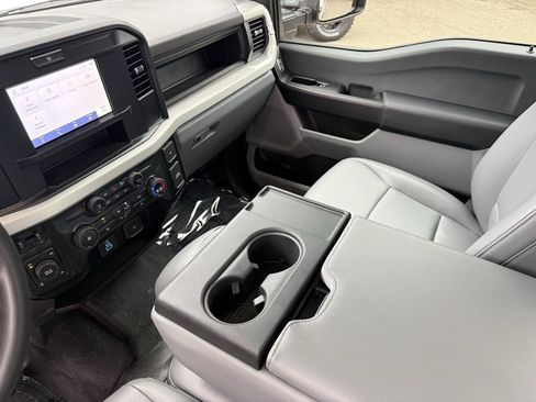 Used 2025 Ford F350 XL w/ 360-Degree Camera Package image 25