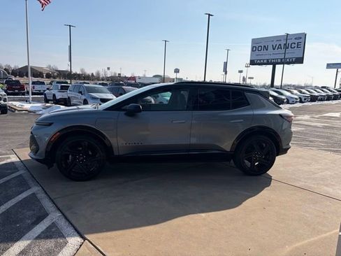 Used 2024 Chevrolet Equinox EV RS image 3