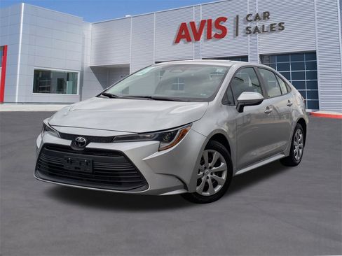 Used 2024 Toyota Corolla LE image 1