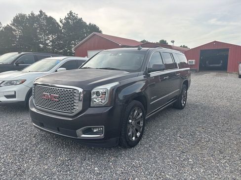 Used 2016 GMC Yukon XL Denali w/ Open Road Package image 4