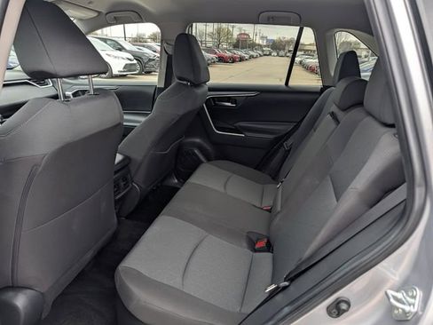 Used 2025 Toyota RAV4 XLE image 27