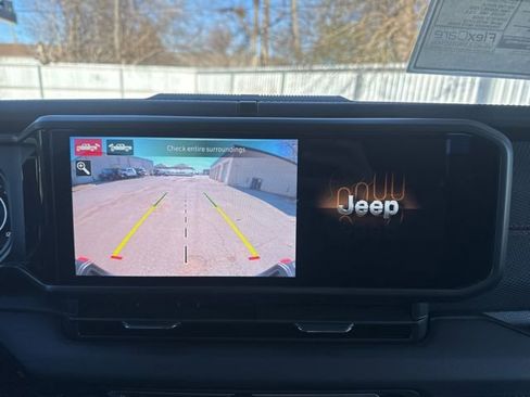 New 2026 Jeep Gladiator Rubicon w/ Technology Group image 15