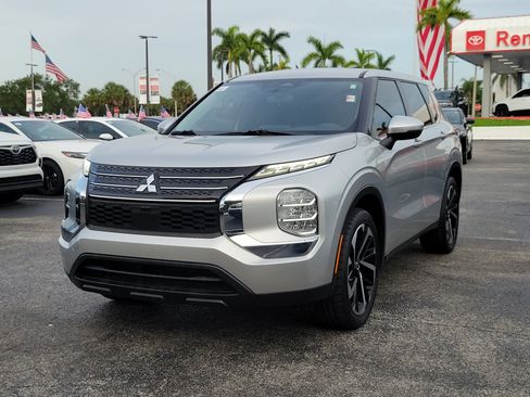 Used 2022 Mitsubishi Outlander ES FWD image 5