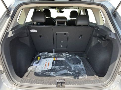 New 2024 Volkswagen Taos SE image 16