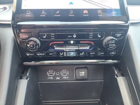 New 2025 Jeep Grand Cherokee L Limited w/ Black Appearance Package image 6