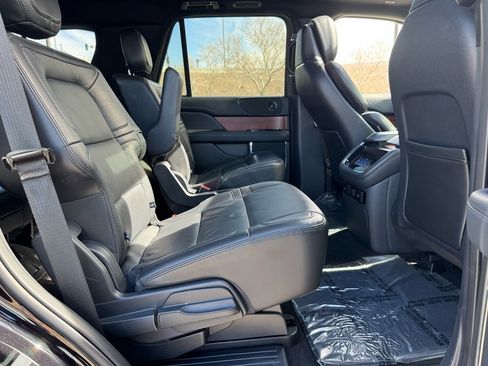 Used 2024 Lincoln Navigator Reserve image 20