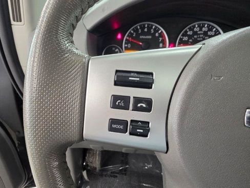 Used 2019 Nissan Frontier SL AWD/4WD image 18