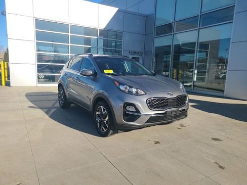 Used 2020 Kia Sportage EX w/ Option Group 15 image 2