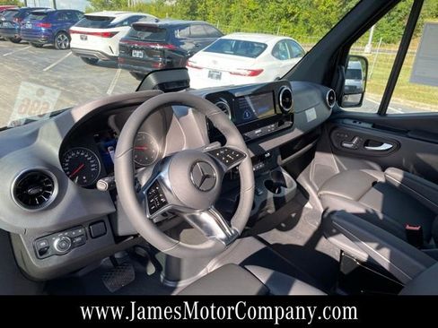 New 2025 Mercedes-Benz Sprinter 2500 image 11