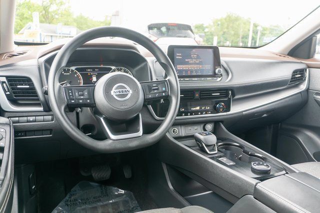 Used 2021 Nissan Rogue SV AWD/4WD image 12