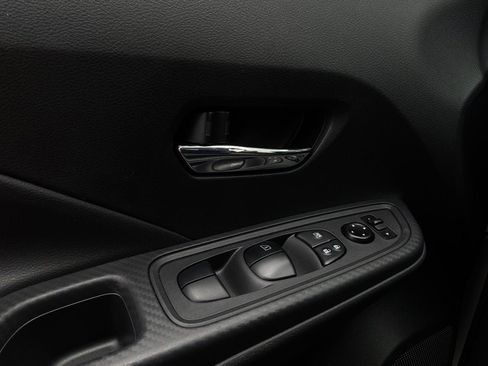 Used 2025 Nissan Versa SV FWD image 20