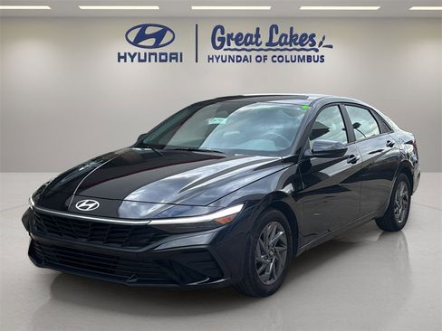 Certified 2024 Hyundai Elantra SEL image 1