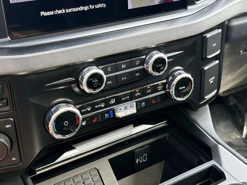 Used 2024 Ford F250 Platinum AWD/4WD image 30