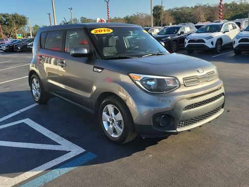 Used 2019 Kia Soul image 2