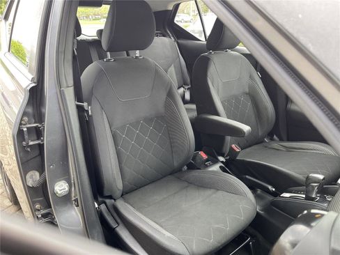 Used 2019 Nissan Kicks SR image 30