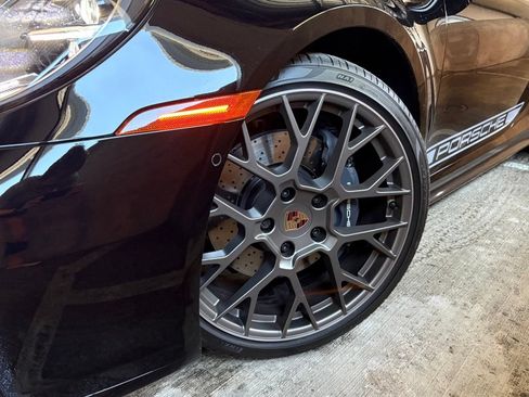 Used 2025 Porsche 911 Carrera RWD image 35