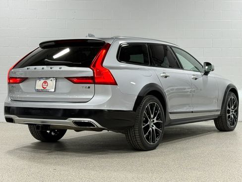 Used 2018 Volvo V90 T6 Cross Country w/ Convenience Package AWD/4WD image 6