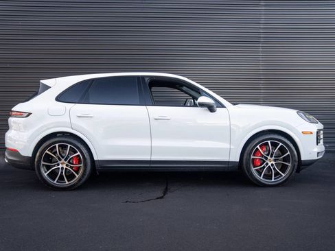 New 2026 Porsche Cayenne S AWD/4WD image 11
