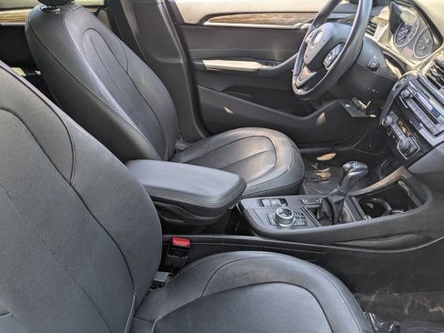 Used 2017 BMW X1 xDrive28i image 12