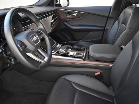 Used 2021 Audi Q8 Premium Plus w/ Premium Plus Package image 22