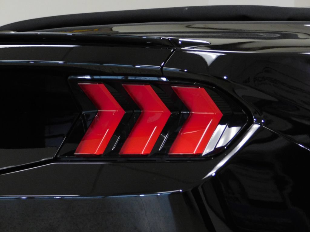 Used 2025 Ford Mustang GT Premium RWD image 79